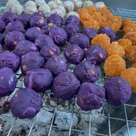 ลูกชิ้นหม้อไฟ บ้านน้อยใต้