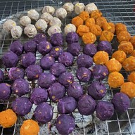 ลูกชิ้นหม้อไฟ บ้านน้อยใต้