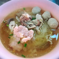 ก๋วยเตี๋ยวเจ้เฮียงเจ้าเก่า
