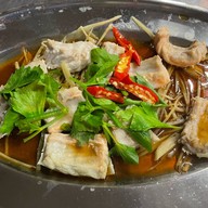 ข้าวต้มปลาชลบุรี ริมทุ่งนาเชย