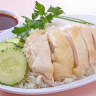 ร้านข้าวมันไก่กัสโต้