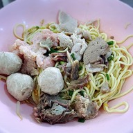 ก๋วยเตี๋ยวเจ้เฮียงเจ้าเก่า