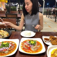 สะดวกยำ@บางแสน -