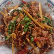 ผัดกระเพราอิ่มอร่อย🥂หอยทอด🍓หมูกรอบ🥃