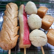 สถานีลูกชิ้นทอด (7-11 ตลาดดอนนก)