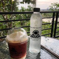 Sunshine Hotel & Cafe