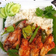 ตี๋หิด ติดกะเพรา ริมทาง