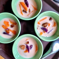 เมนูของร้าน Catfish cafe ร้านยอดฮิต สาขา 1 Halal