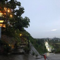 Sunshine Hotel & Cafe