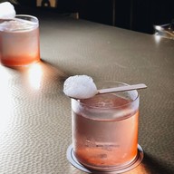 Mahaniyom Cocktail Bar - มหานิยมค็อกเทลบาร์