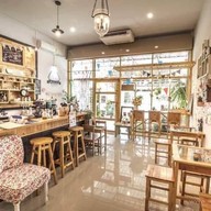 Little Home Cafe' @Photharam