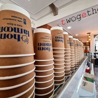 homlamoon cafe