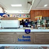 homlamoon cafe