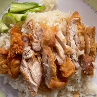 ข้าวมันไก่เทวดา