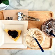 homlamoon cafe