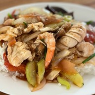 กุ๊กอ้วน : อาหารตามสั่ง x ปอเปี๊ยะทอด - ขนมจีบ