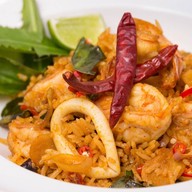 สถานีเด็กเส้น แยกที่ดิน