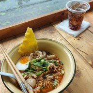 เมนูของร้าน เตี๋ยวต้มยำตำลึงหรอยแสบวาน