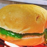 ขนมปังปิ้งป้าตุ้ม ม.พายัพ