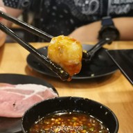 มาดามโฮ เฟอหม้อไฟ (หน้ามอศิลปากร)