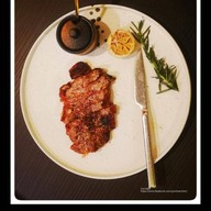 24 Steakhouse and Bar