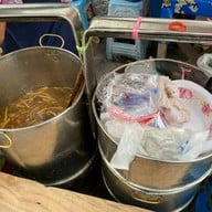 เมนูของร้าน กะเพาะปลาวัดประยูร
