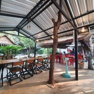 บรรยากาศ ครัวอังคณา ซอย 9