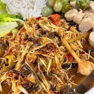 ฝนฉ่ำ ตำแหลก (อาหารอีสาน)