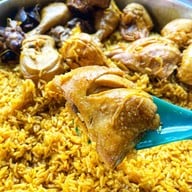 ไก่ทอดวานีต้า โต้รุ่งฉื่อฉาง(เจ้าเก่าหน้าเซเว่น)