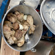 เมนูของร้าน กะเพาะปลาวัดประยูร