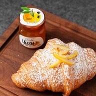 Crumbs (ครัมส์) Lasalle Avenue