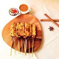 24หมูสะเต๊ะ หมู่บ้านเมืองทรัพย์ธานี