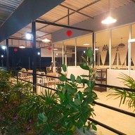 บรรยากาศ Hi Restaurant at Yasothon