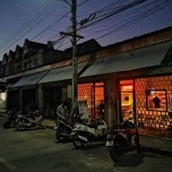 หน้าร้าน Sin Tonic Rajyindee soi 2