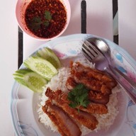 ป๋าหนึ่งข้าวหน้าหมูทอด