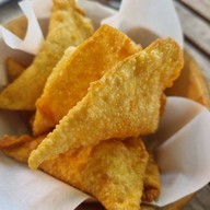 BEHIND BARS (Cafe & Bistro)