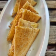 BEHIND BARS (Cafe & Bistro)