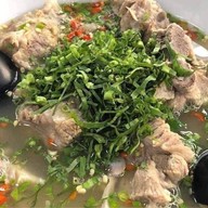 เล้งแซ่บ&อาหารตามสั่ง (ตั้มเล้งแซ่บเจ้าแรกชุมพร) ถ.กรมหลวง