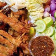 หมูปลาร้า 🐷อ้อมใหญ่ ส้มตำ ยำ แซ่บ 🌶🥒 อ้อมใหญ่