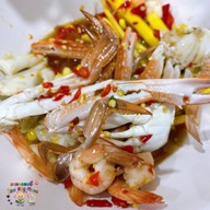 ยำแซ่บซิ่ง (ตำสวยสะบัดสาก)