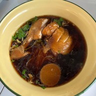 กินได้ ข้าวกับเตี๋ยว