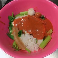 เจ๊กุ่ยก๋วยเตี๋ยวห่อใบตอง … พี่ขม วงเวียน ท้ายบ้าน
