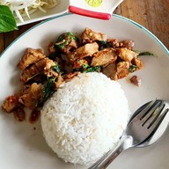 ร้านก๊ะเตี๋ยวเรือ อยุธยา 19 บาท by ร้อยกลิ่นรัก ท่ามะกา