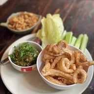 เมนูของร้าน ข้าวซอยกลอยใจ แม่กำปอง