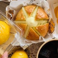 MoodangBakery & Weasel Coffee สาขา ปทุมธานี