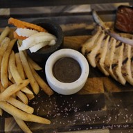 300 Grams Butcher and Restaurant