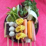 ร้านตามสั่ง(หน้าวัดโพธิวราราม)by took