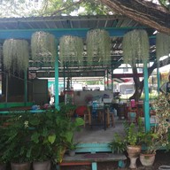 น้องโอปอร์ไก่ย่างวิเชียรบุรี