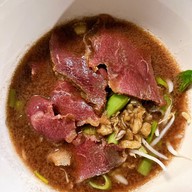 ก๋วยเตี๋ยวบ้านนอก สูตรแม่ไพลิน สาขาเชียงใหม่