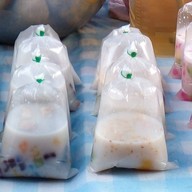 ขนมจีน&ขนมหวาน ร้านเจ้น้อง (ตลาดซอยไร่รั้ง)